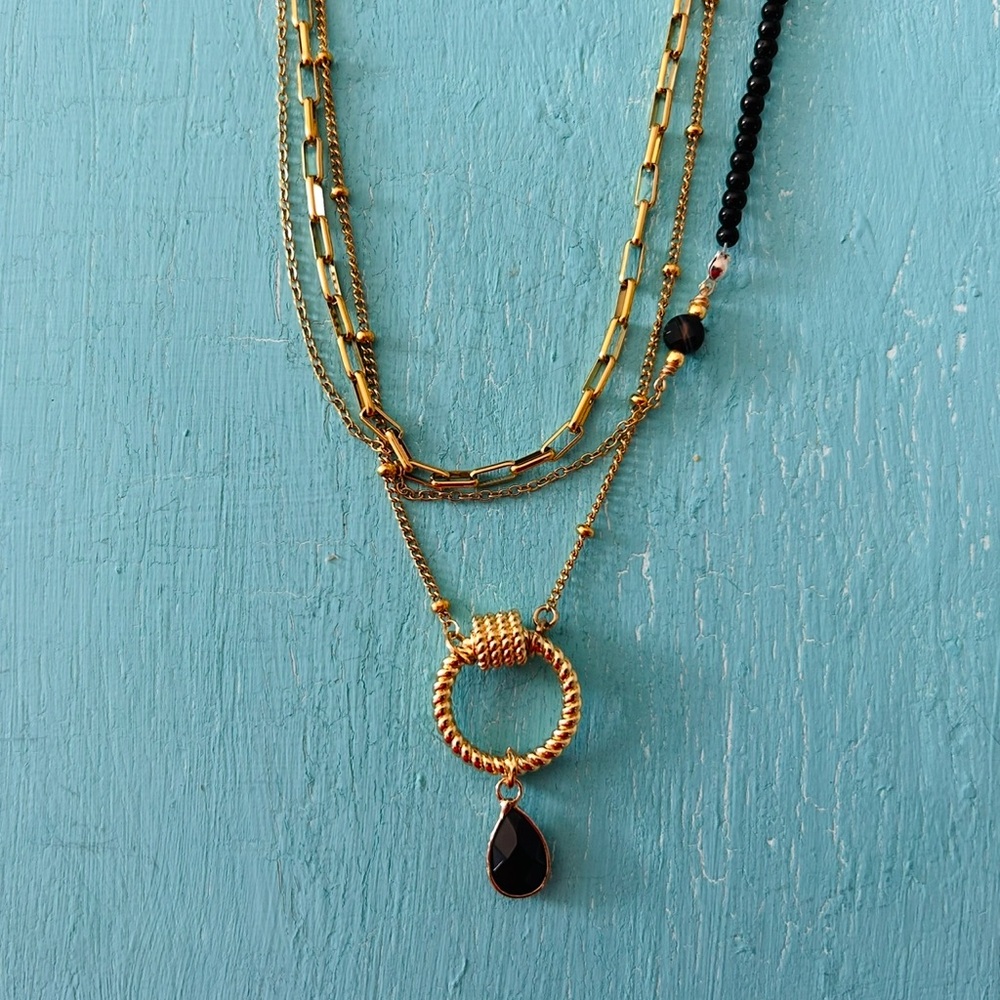 NWOT Handmade Elegant Gold and Black Layered Necklace with Onyx Teardrop Pendant